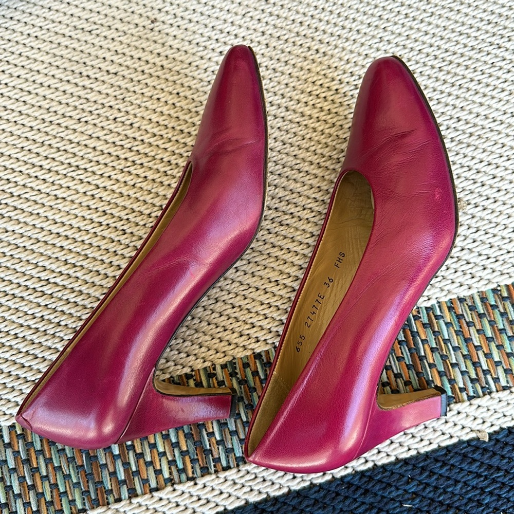 Paco Herrero. Work shoes, size 6 in fuchsia. Used and in good condition.